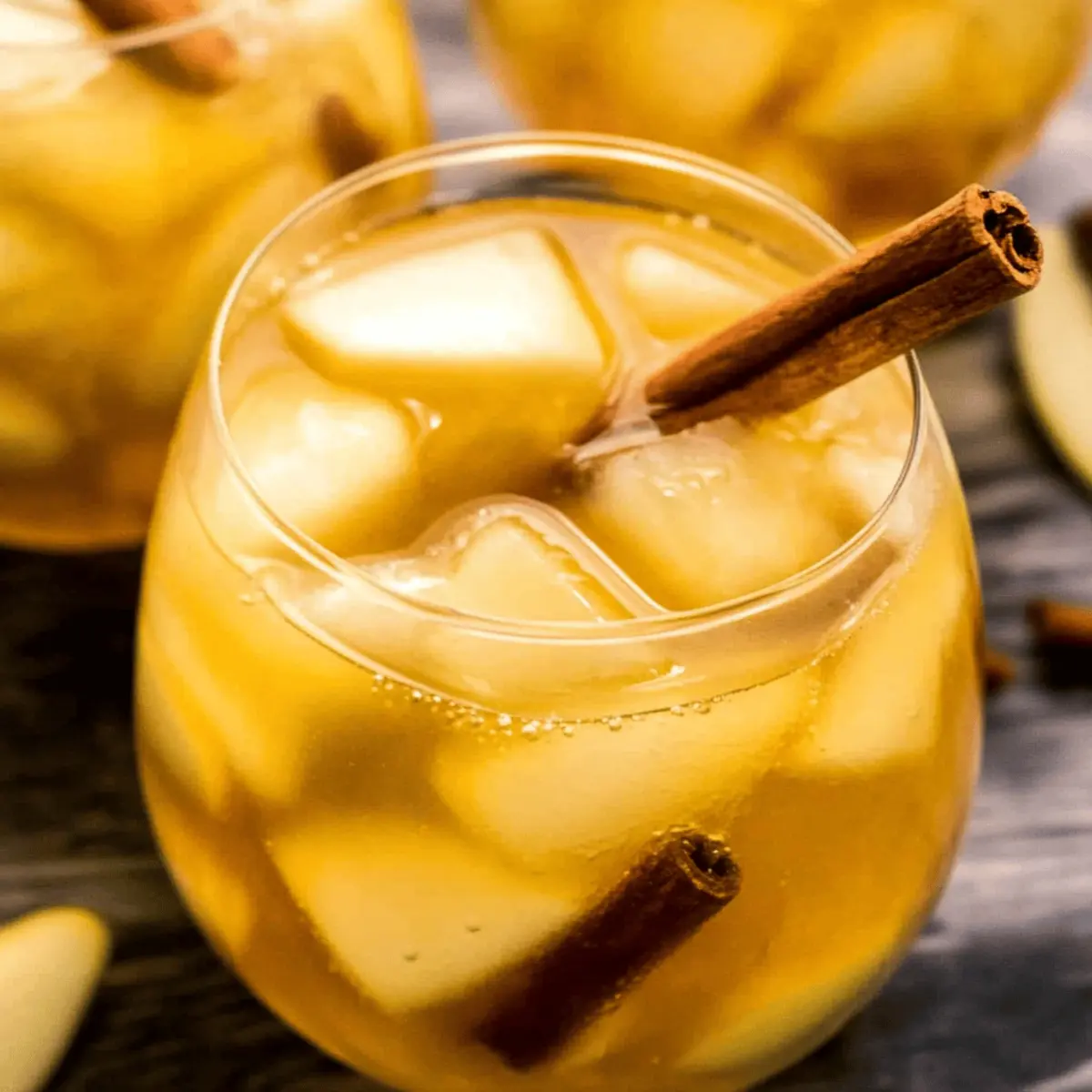 Deliciously Refreshing Apple Pear Sangria for Fall Gatherings